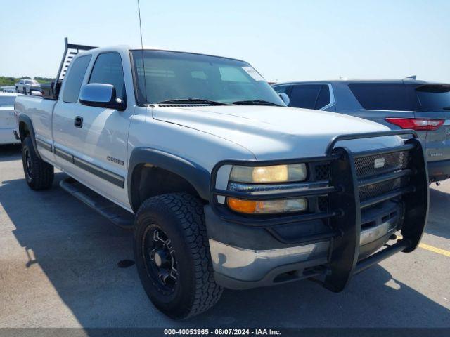  Salvage Chevrolet Silverado 2500