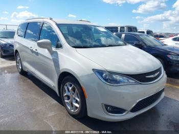  Salvage Chrysler Pacifica