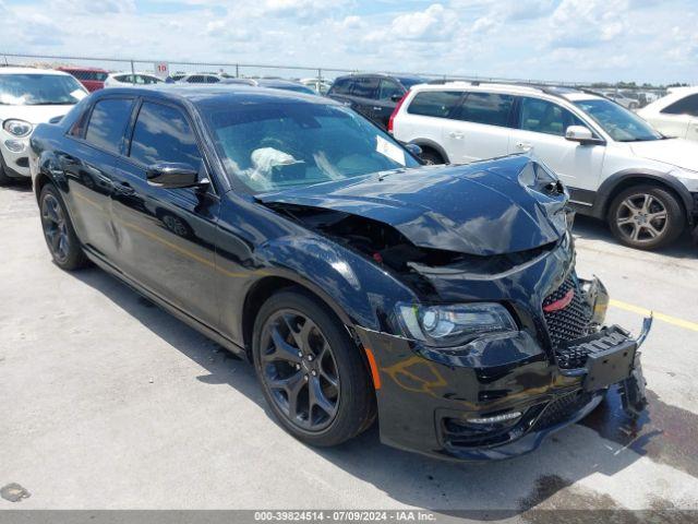  Salvage Chrysler 300