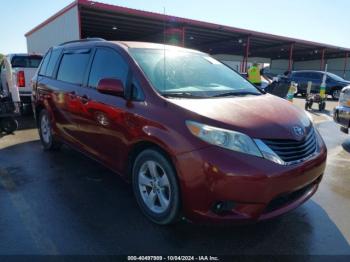  Salvage Toyota Sienna