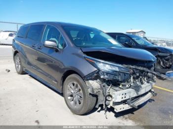  Salvage Toyota Sienna