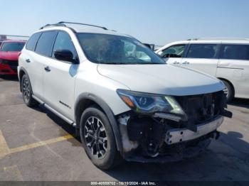  Salvage Nissan Pathfinder