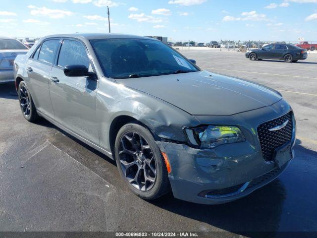  Salvage Chrysler 300