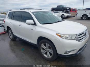  Salvage Toyota Highlander