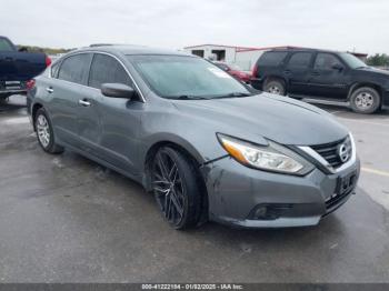  Salvage Nissan Altima