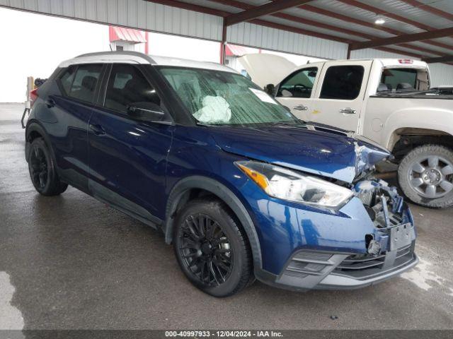  Salvage Nissan Kicks