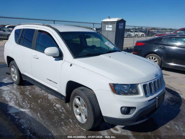  Salvage Jeep Compass