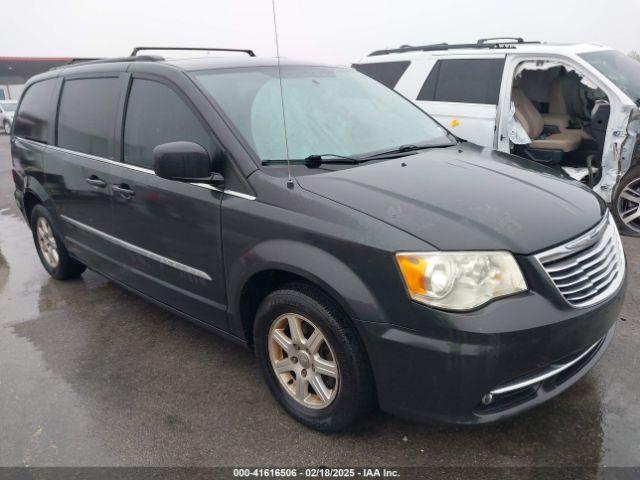  Salvage Chrysler Town & Country