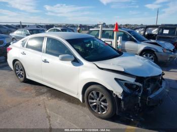  Salvage Nissan Altima