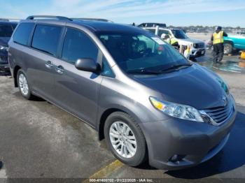  Salvage Toyota Sienna