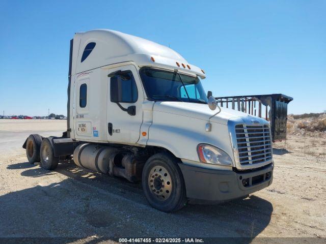  Salvage Freightliner Cascadia 125