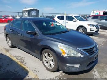  Salvage Nissan Altima