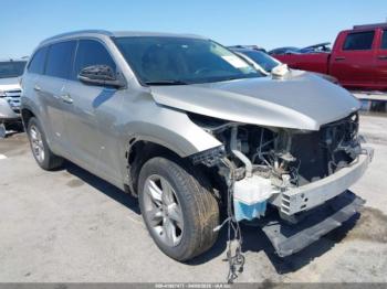  Salvage Toyota Highlander