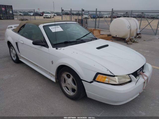  Salvage Ford Mustang