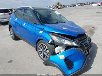  Salvage Nissan Kicks