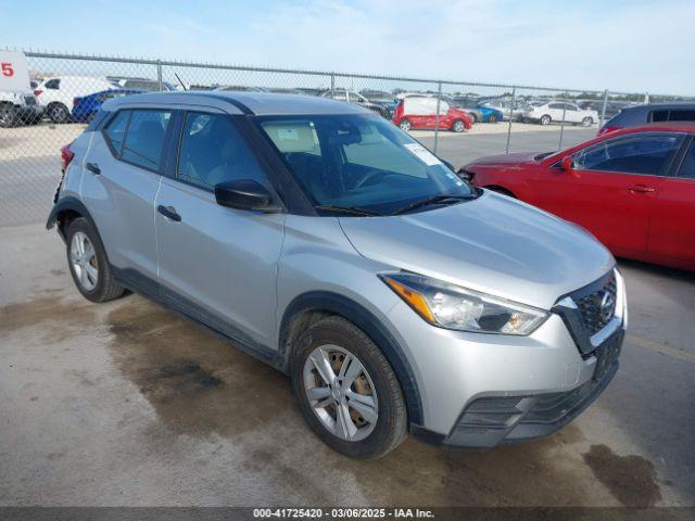  Salvage Nissan Kicks
