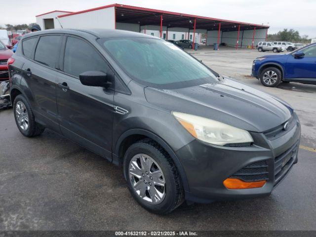  Salvage Ford Escape