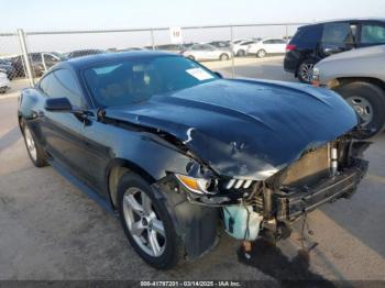  Salvage Ford Mustang