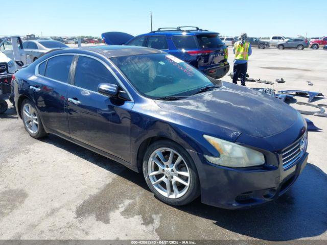  Salvage Nissan Maxima