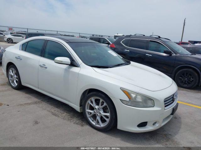  Salvage Nissan Maxima