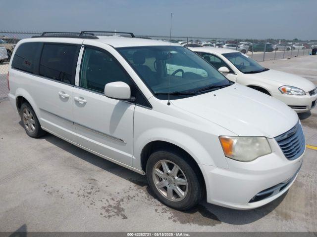 Salvage Chrysler Town & Country