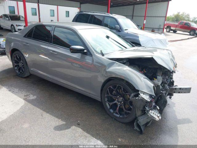  Salvage Chrysler 300