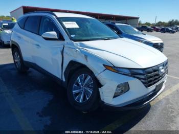  Salvage Hyundai TUCSON