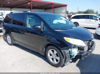  Salvage Toyota Sienna