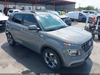  Salvage Hyundai VENUE