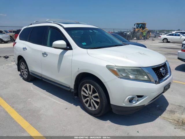  Salvage Nissan Pathfinder