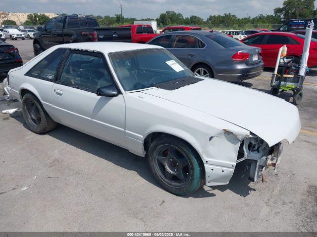  Salvage Ford Mustang