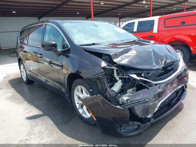  Salvage Chrysler Pacifica