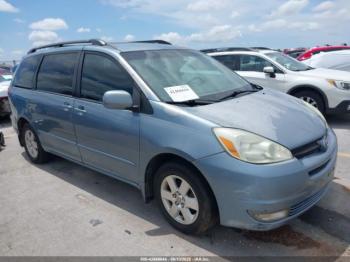 Salvage Toyota Sienna