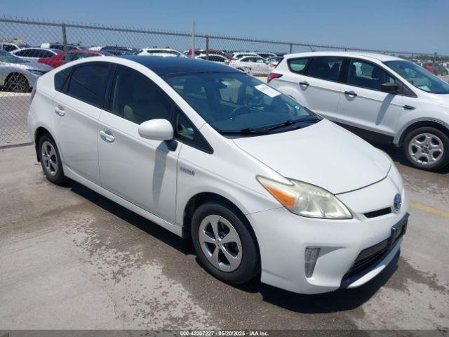  Salvage Toyota Prius