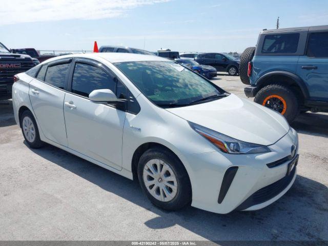  Salvage Toyota Prius