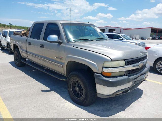  Salvage Chevrolet Silverado 2500