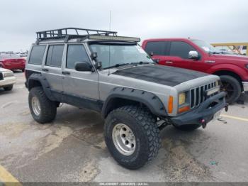  Salvage Jeep Cherokee