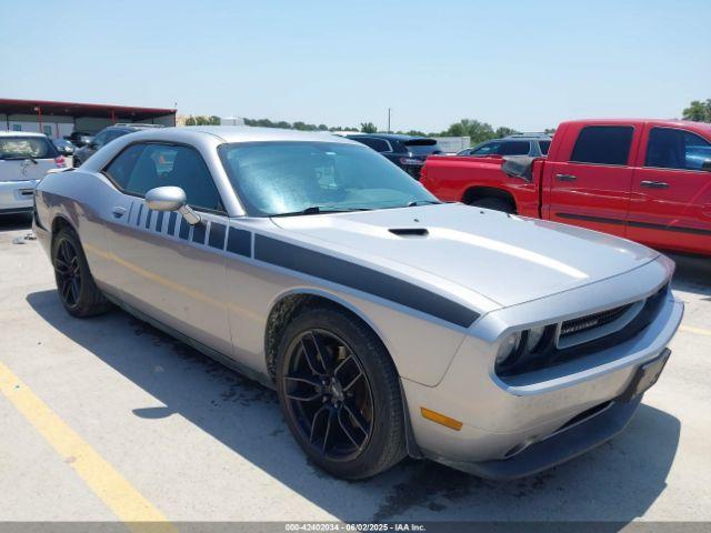 Salvage Dodge Challenger