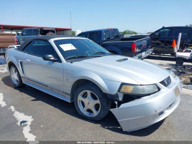  Salvage Ford Mustang