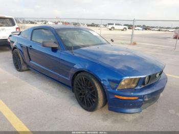  Salvage Ford Mustang