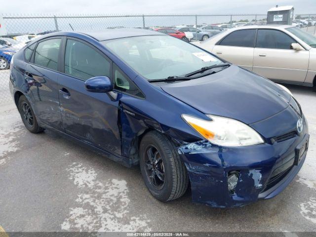  Salvage Toyota Prius
