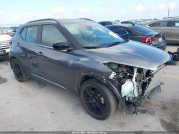  Salvage Nissan Kicks