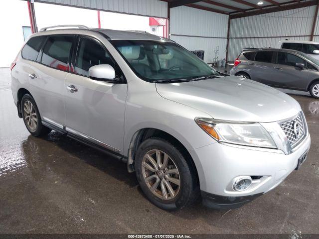  Salvage Nissan Pathfinder