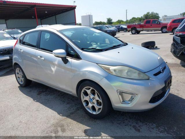  Salvage Ford Fiesta