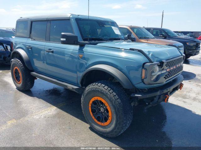  Salvage Ford Bronco