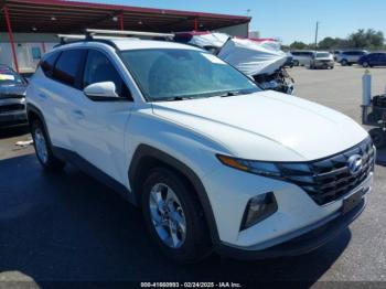  Salvage Hyundai TUCSON