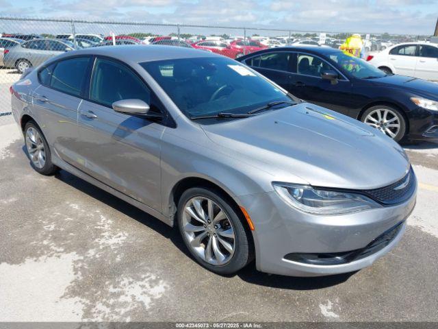  Salvage Chrysler 200