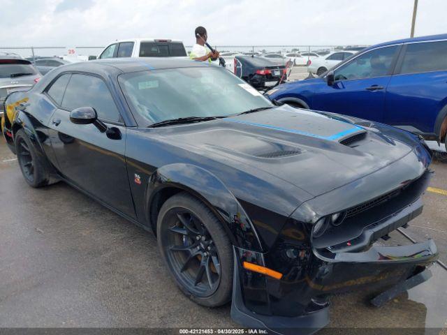  Salvage Dodge Challenger