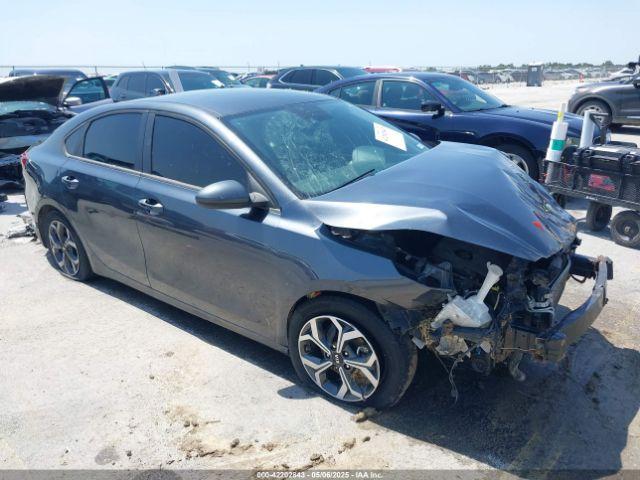  Salvage Kia Forte