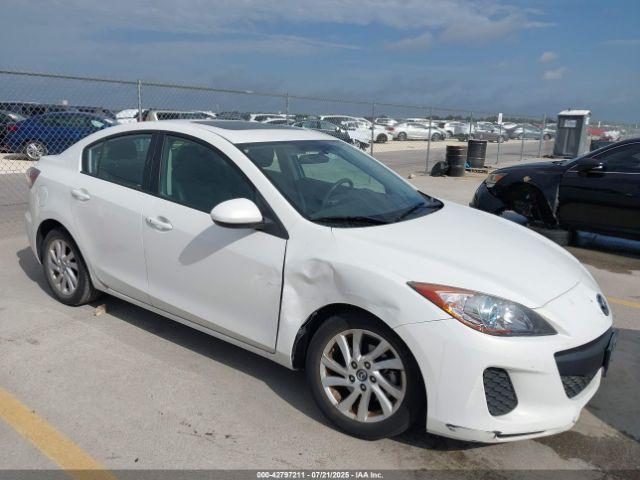  Salvage Mazda Mazda3